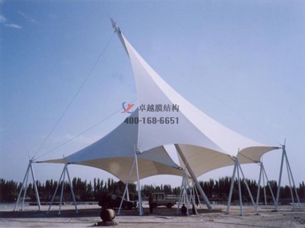 岳陽<font color='red'>張拉膜結(jié)構(gòu)</font>景觀設(shè)計(jì)施工【案例圖片】 　　