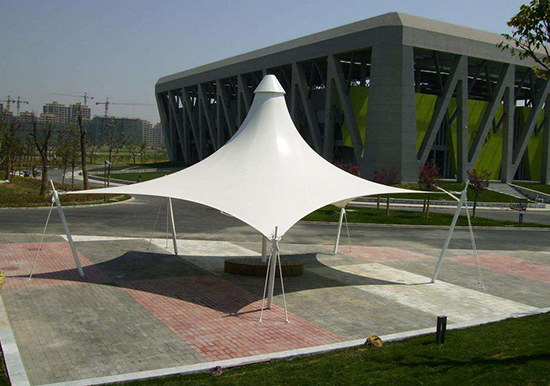 高爾夫膜結(jié)構(gòu)除銹的方法